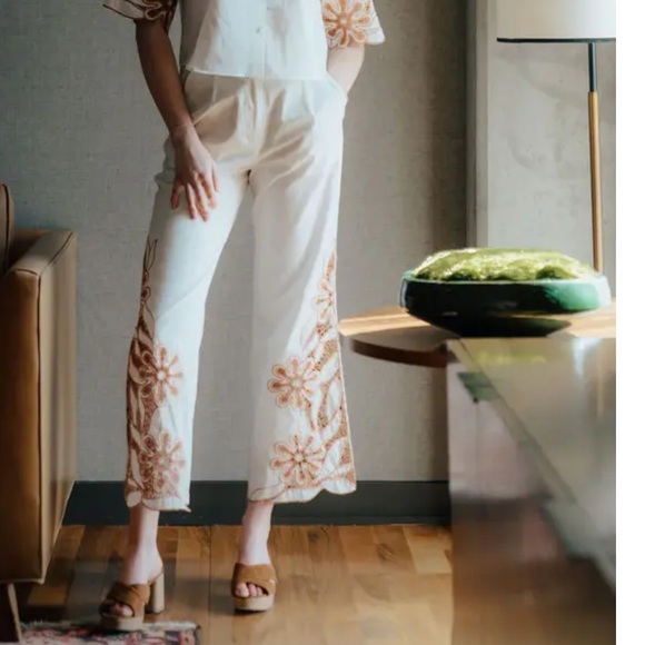 Never A Wallflower Pants - NWT Never A  Wallflower Caramel Embroidery Palermo Pants